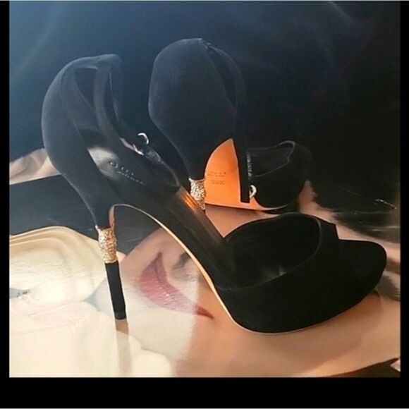 Gucci Swavarski adorned Heels Authentic PRISTINE CONDITION New - Picture 8 of 12